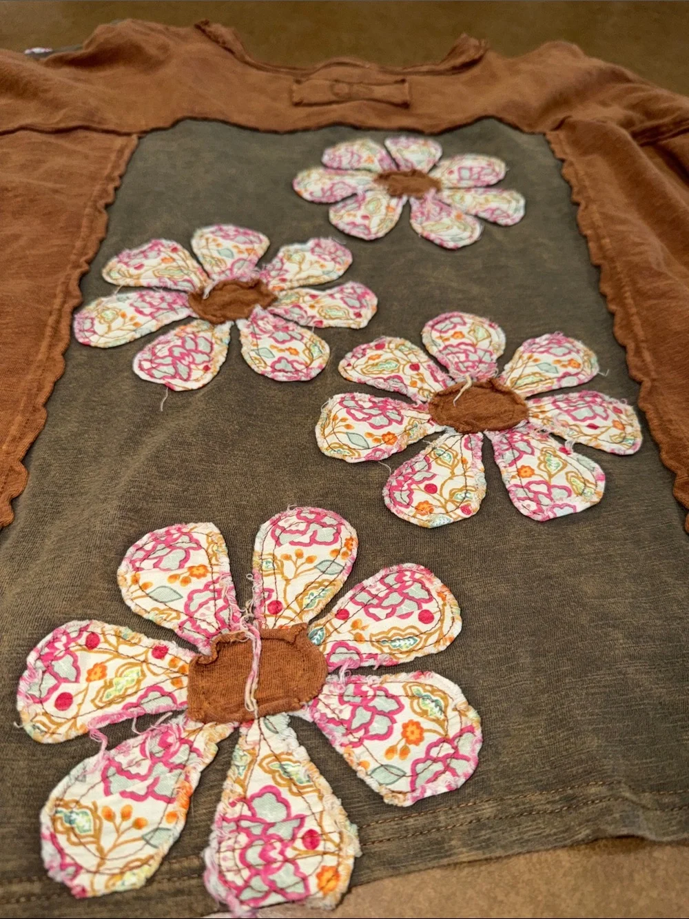 Blue Velvet Women's•OVERSIZED• Rust Floral Appliqué Short Sleeve Top 100% Cotton - Picture 8 of 10
